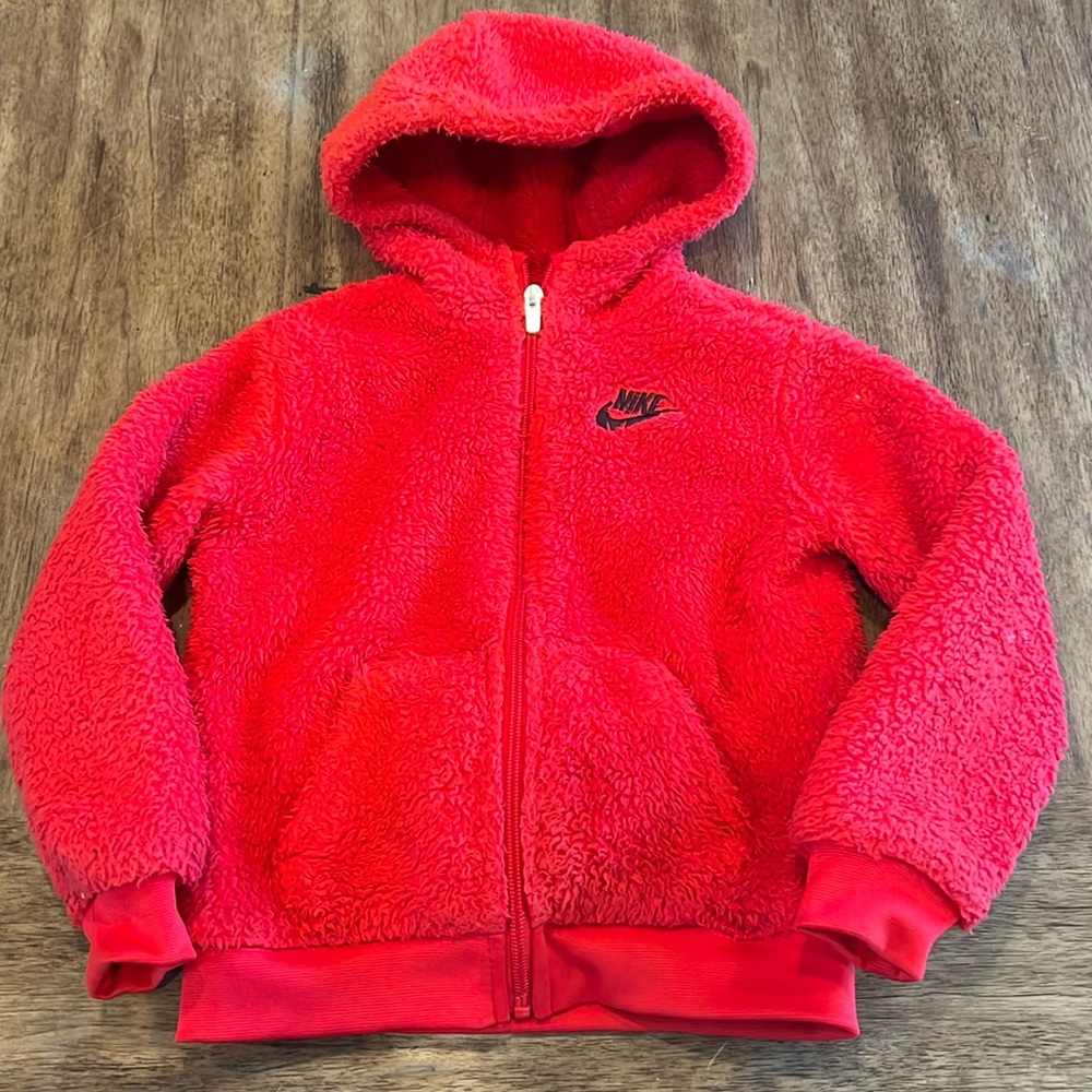 Nike fleece jacket 3-5yrs old